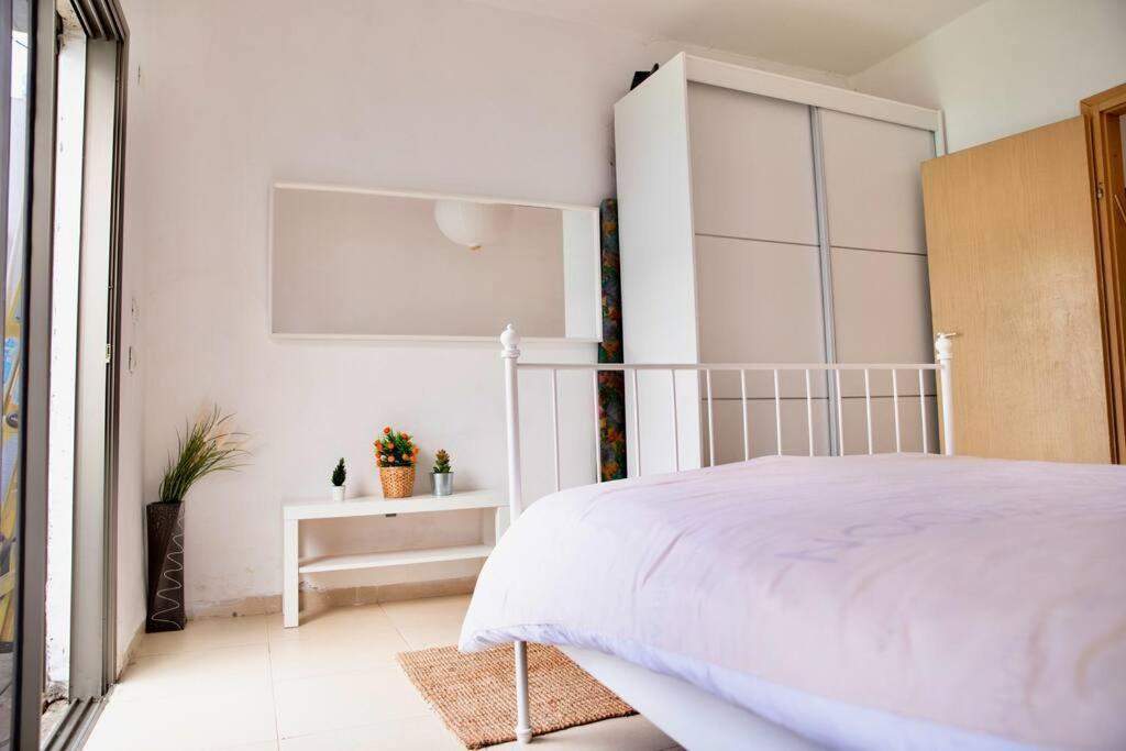 Homey Apartment Near The Beach ฮาเดรา ภายนอก รูปภาพ